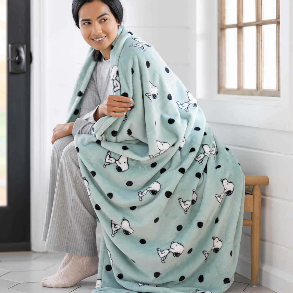 Peanuts® VelvetLoft® Throw