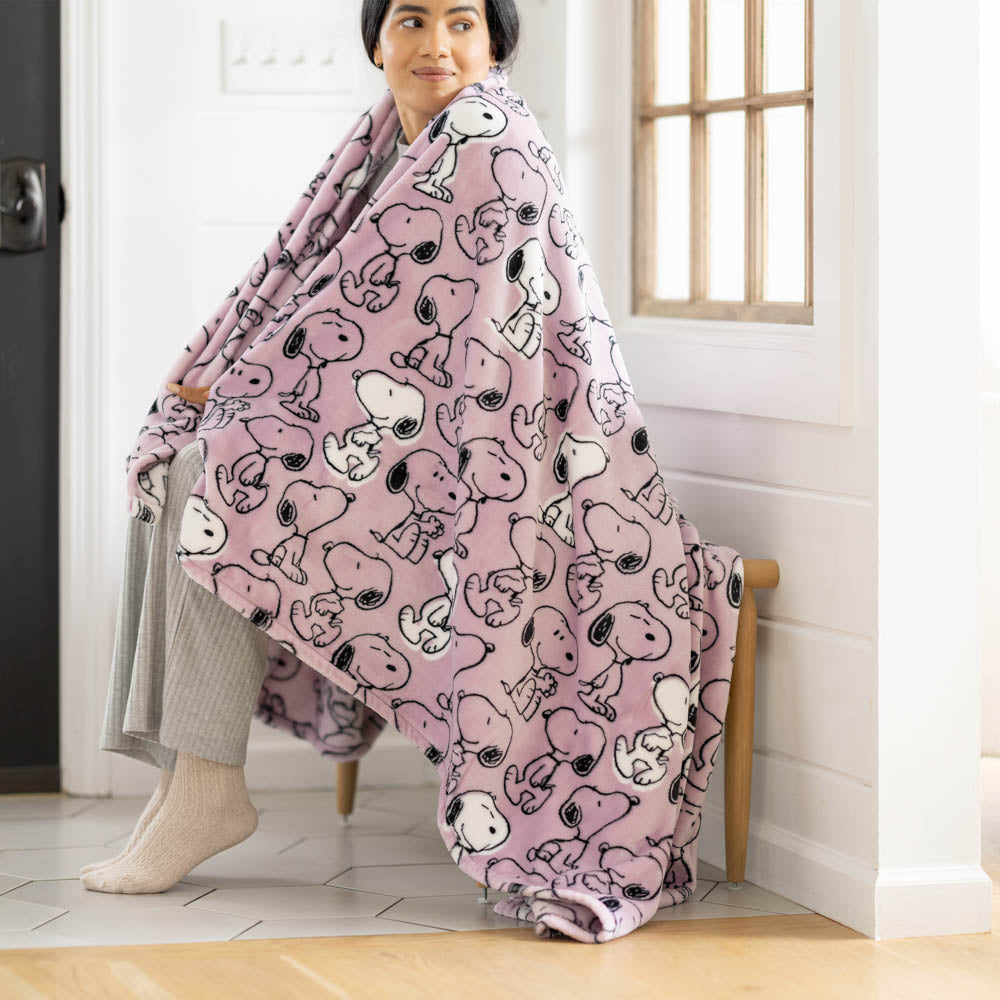 Peanuts® VelvetLoft® Throw