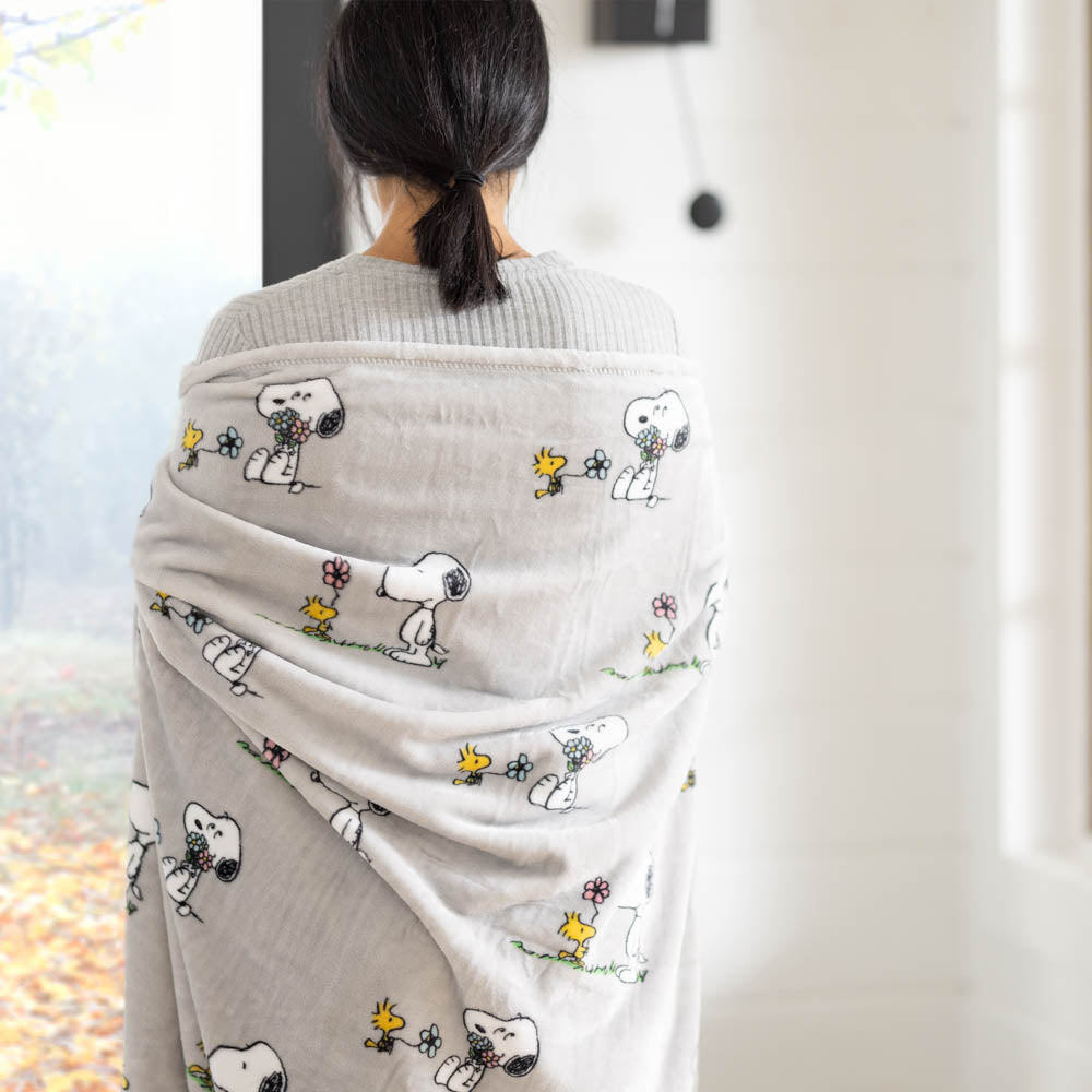 Peanuts® VelvetLoft® Throw