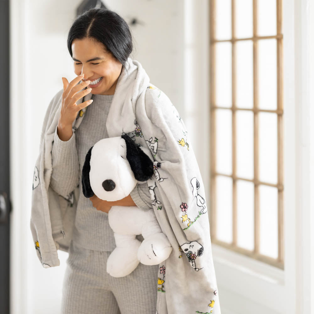 Peanuts® VelvetLoft® Throw