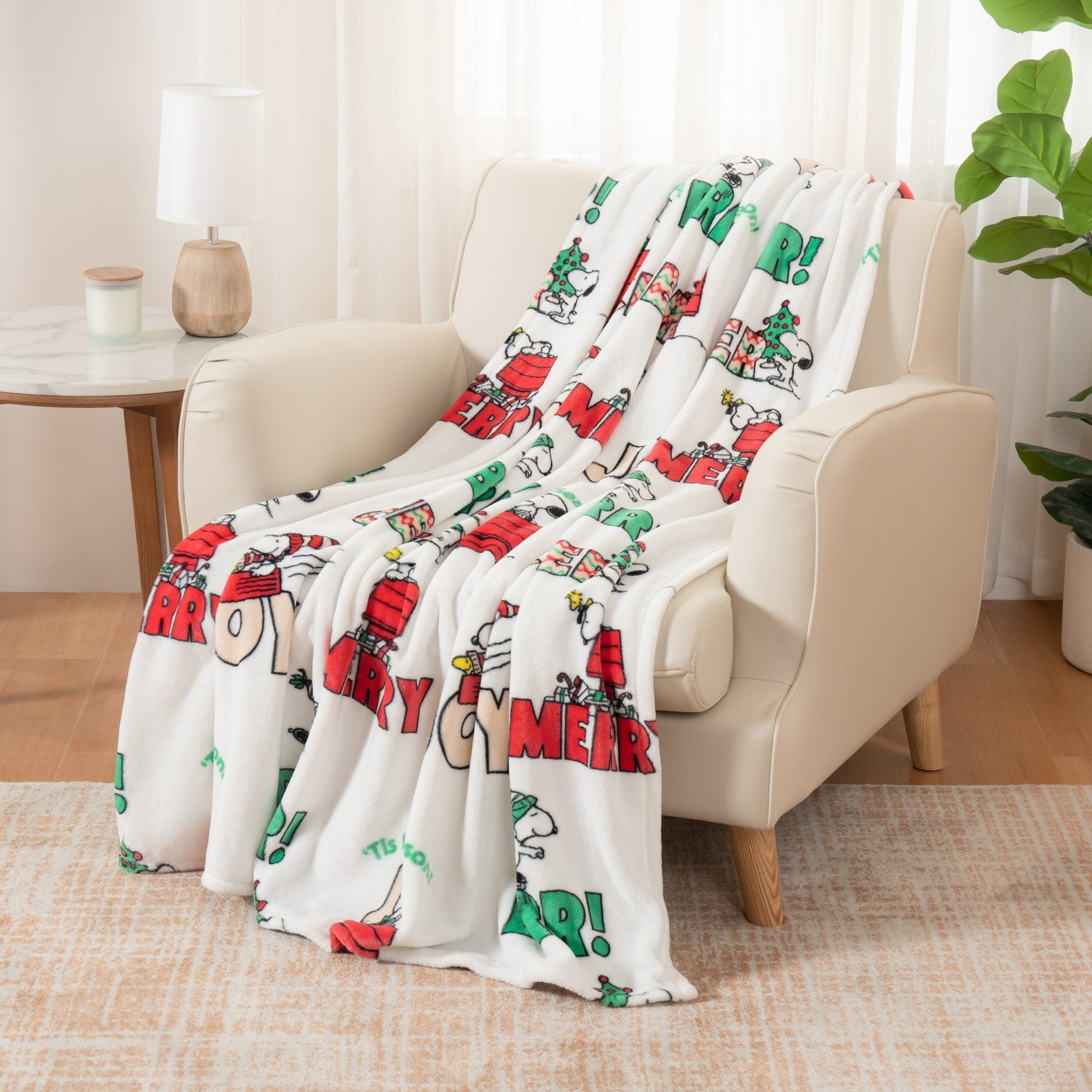 Peanuts® VelvetLoft® Throw