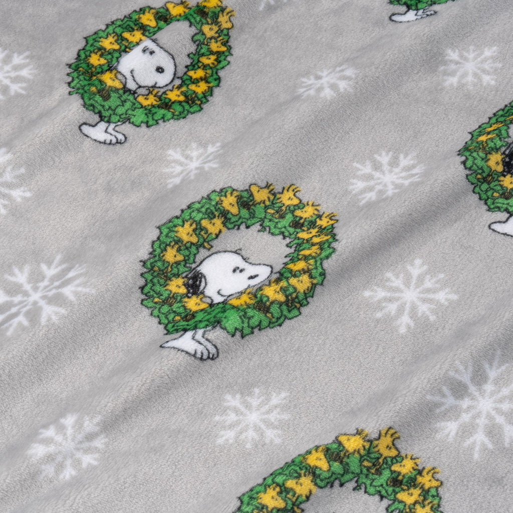 Peanuts® VelvetLoft® Throw