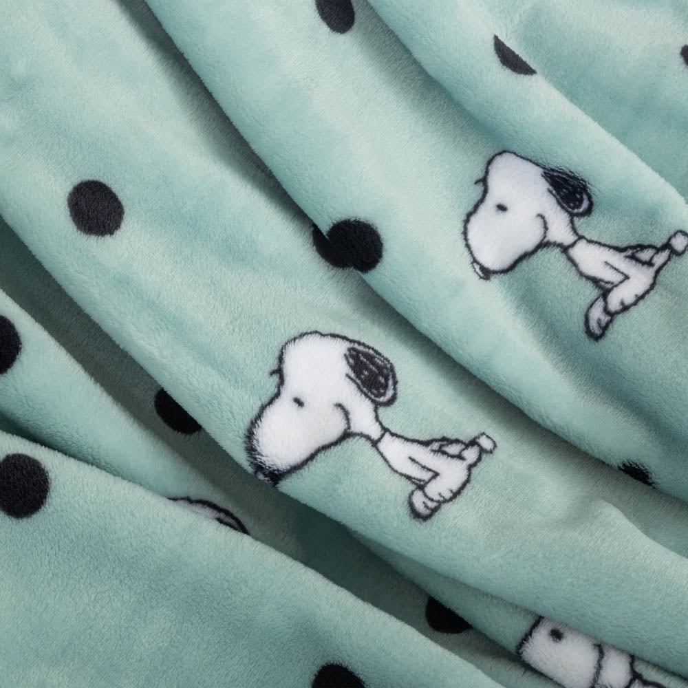 Peanuts® VelvetLoft® Throw