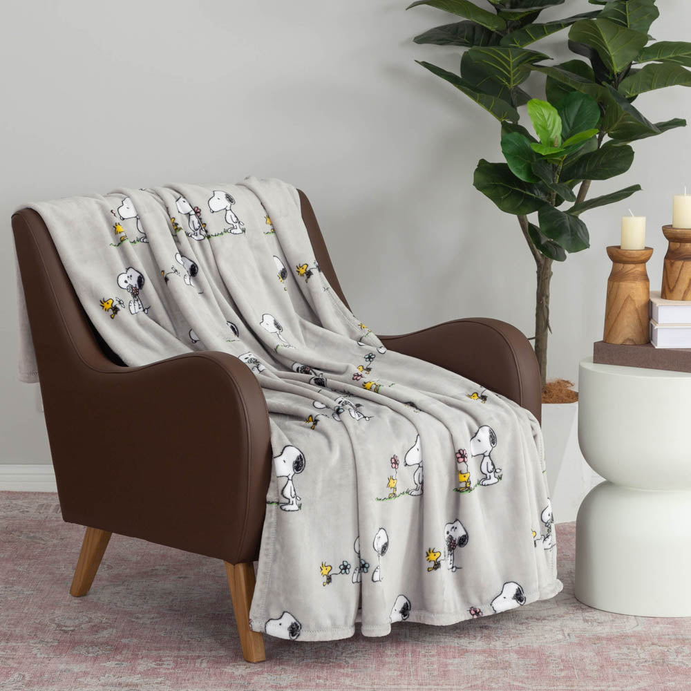 Peanuts® VelvetLoft® Throw