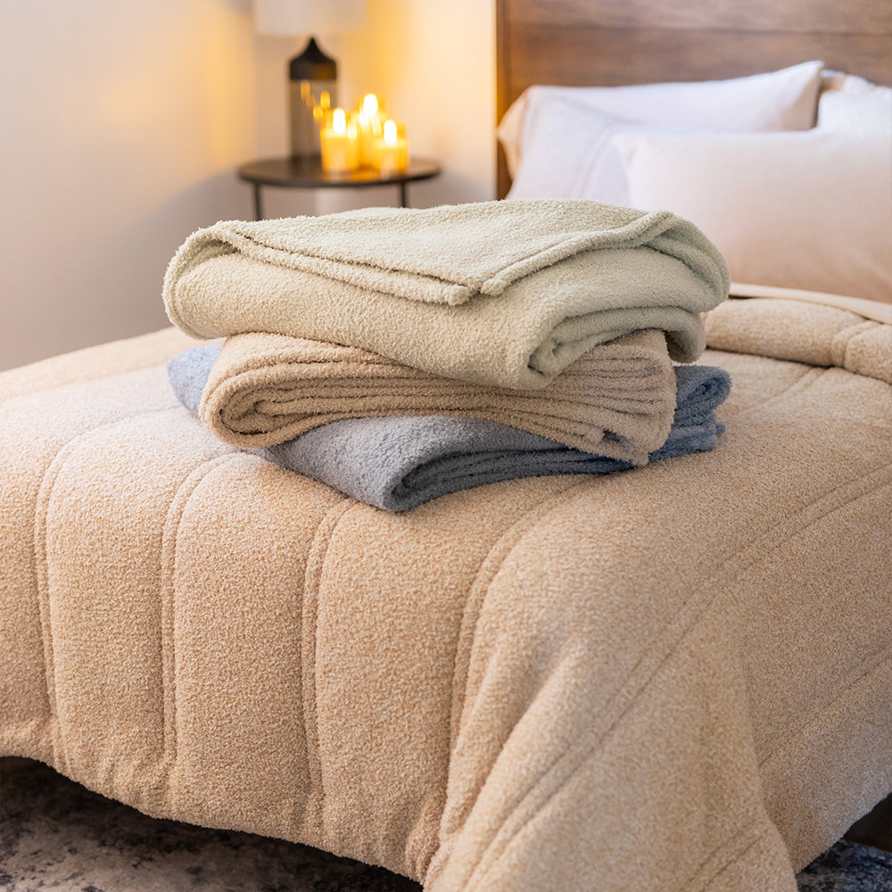 Retro Comfort Plush Blanket
