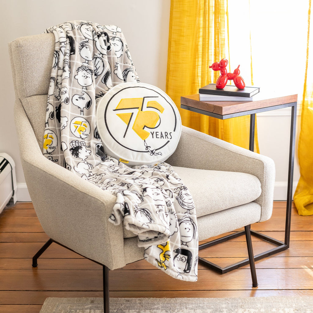 Peanuts® 75th Anniversary Throw & Pillow Set