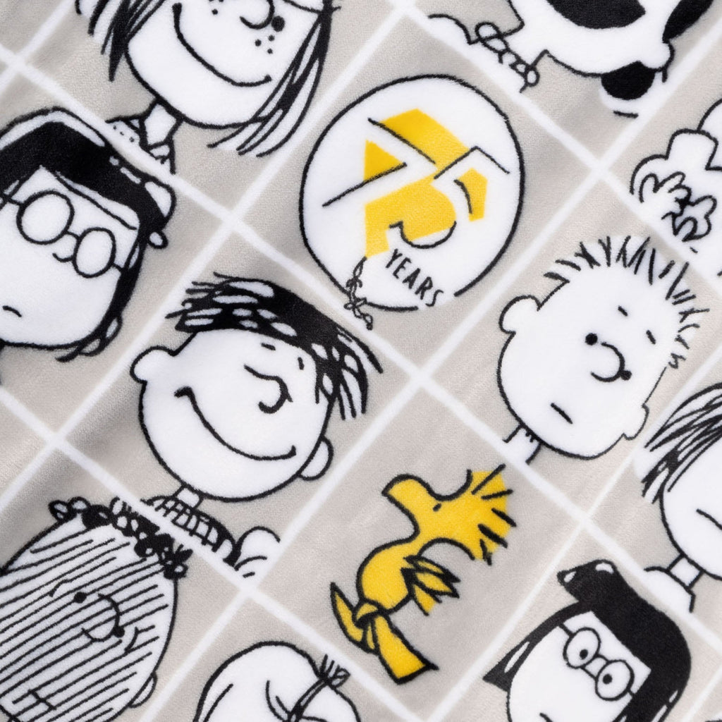 Peanuts® 75th Anniversary Throw & Pillow Set