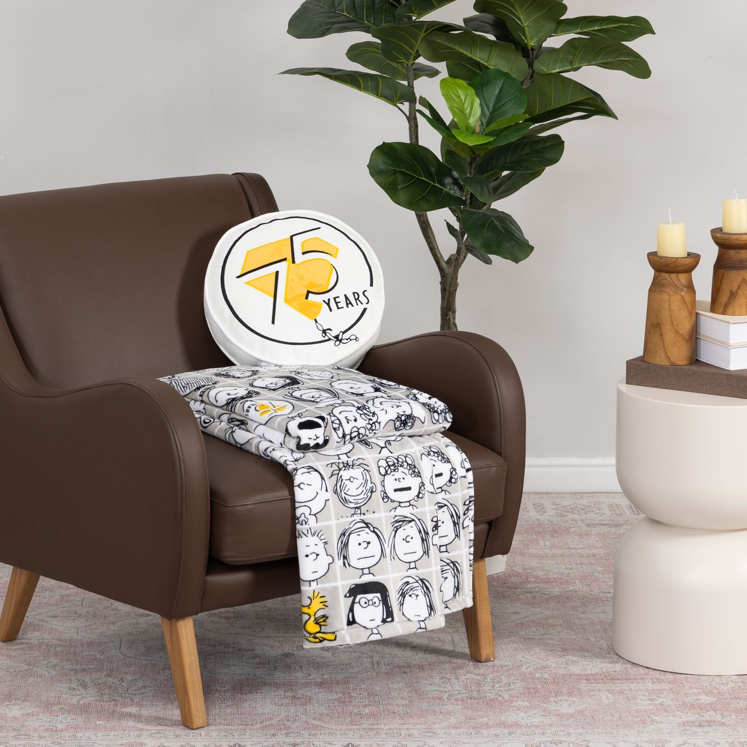 Peanuts® 75th Anniversary Throw & Pillow Set