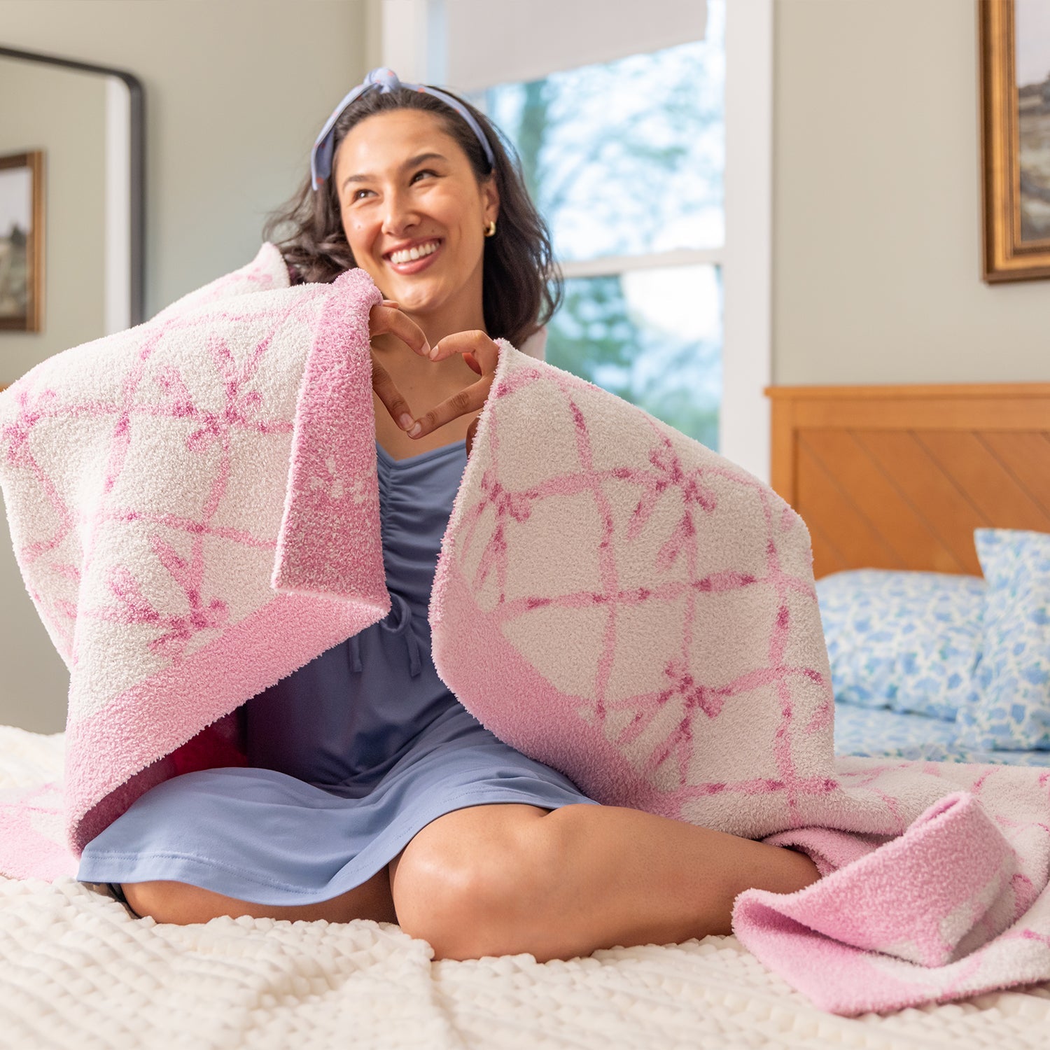 Krissy Mast MellowSoft Bow Throw