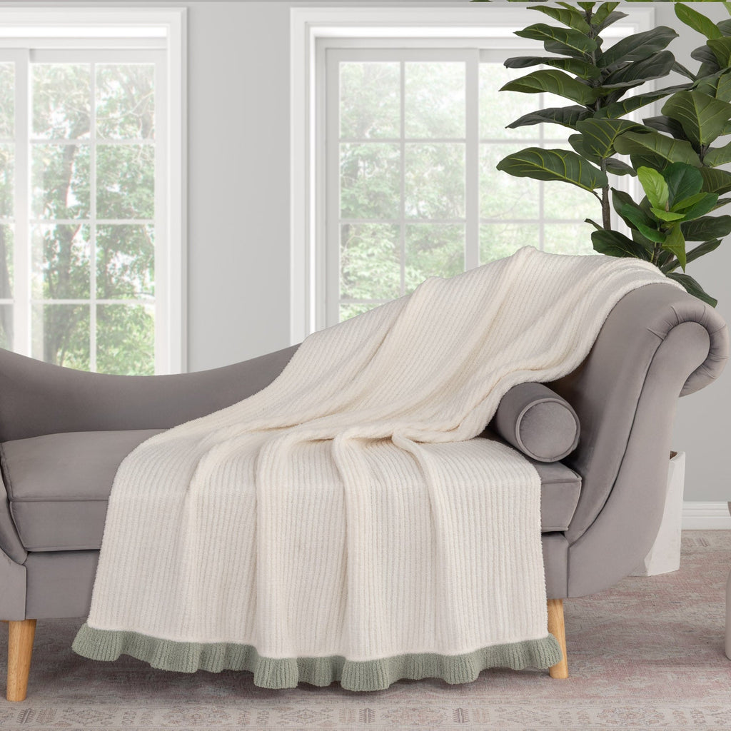 MellowKnit Ruffle Throw