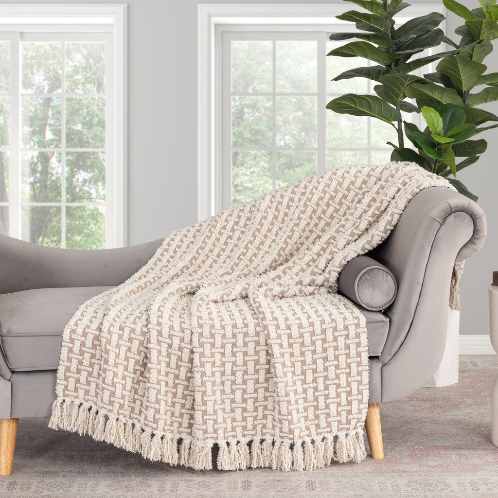 Basket Weave Tassel Throw