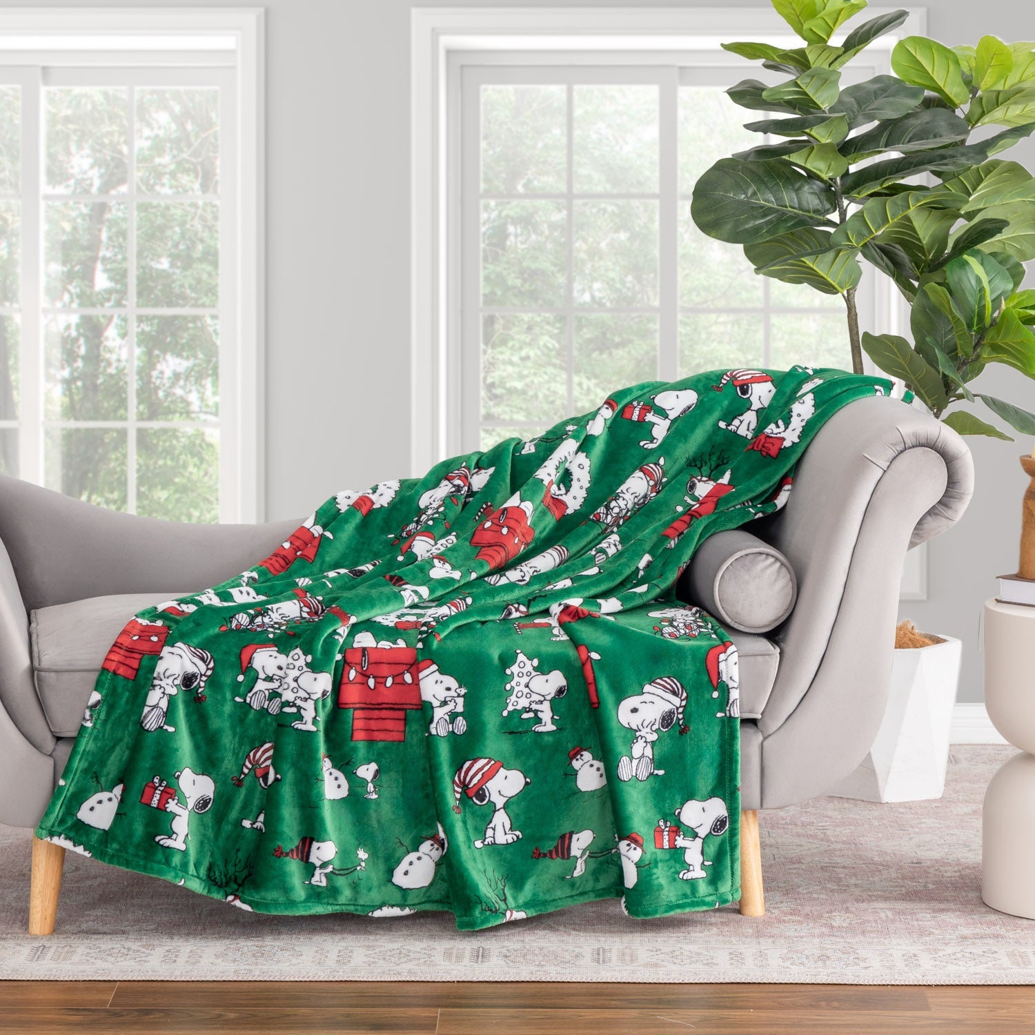 Peanuts® Holiday VelvetLoft® Throw