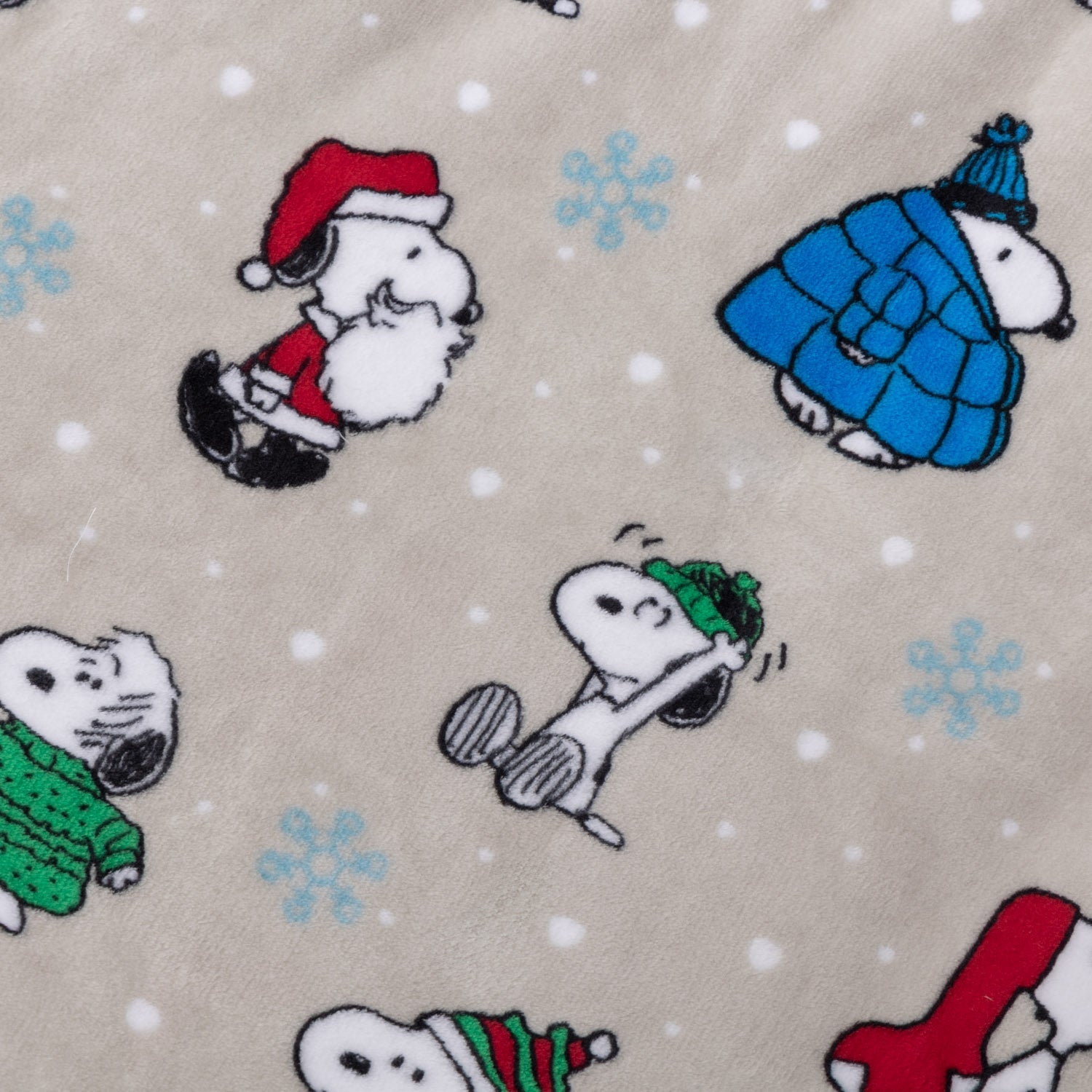 Peanuts® Holiday VelvetLoft® Throw