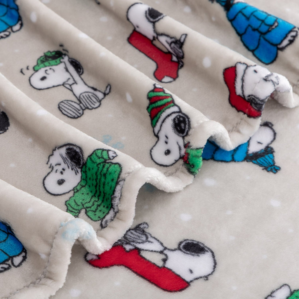 Peanuts® Holiday VelvetLoft® Throw