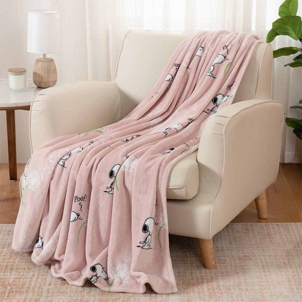 Peanuts® VelvetLoft® Throw